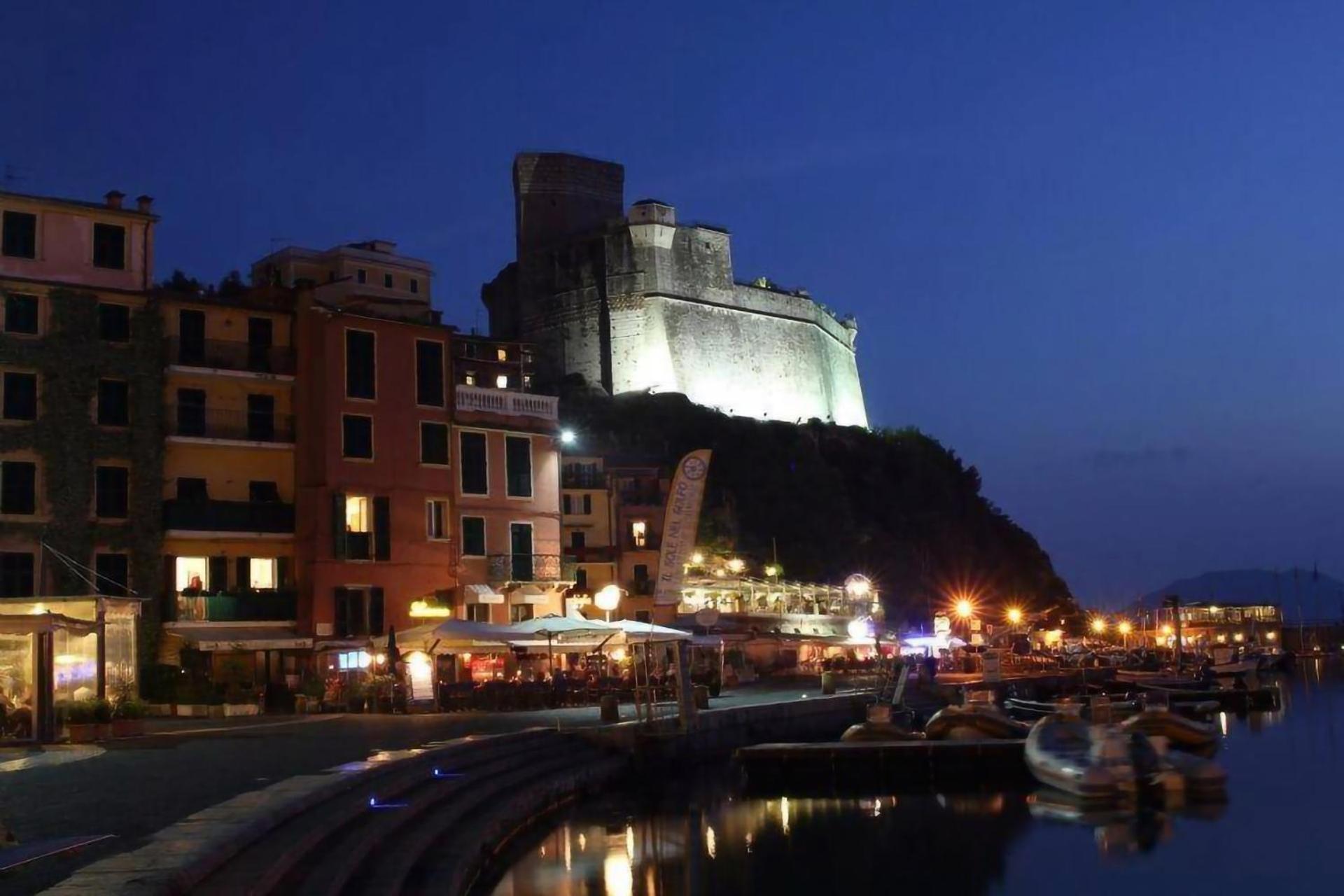 Affittacamere "In Piazzetta Da Vasco" レーリチ エクステリア 写真